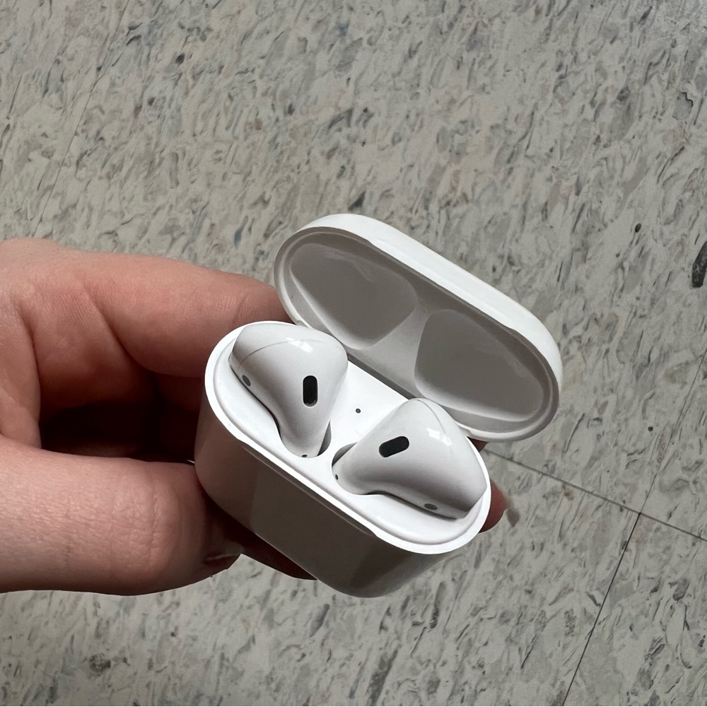 2nd Gen AirPods Headphones